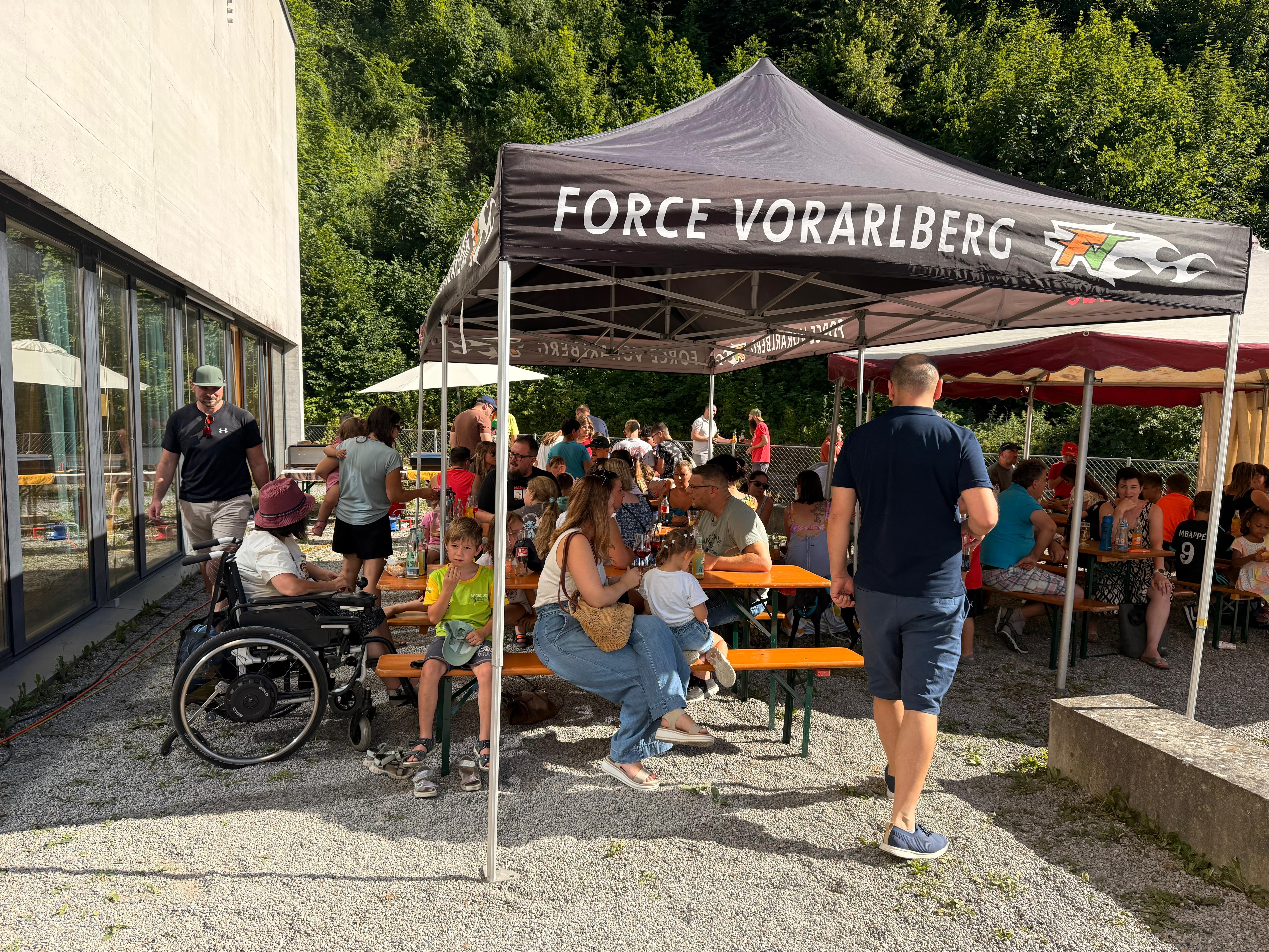 /user/pages/02.berichte/ksv-boeckle-und-jugend-feiern-saisonabschluss/02eb18ec-f0ad-4604-adb1-ab1f9c7fcd98.JPG