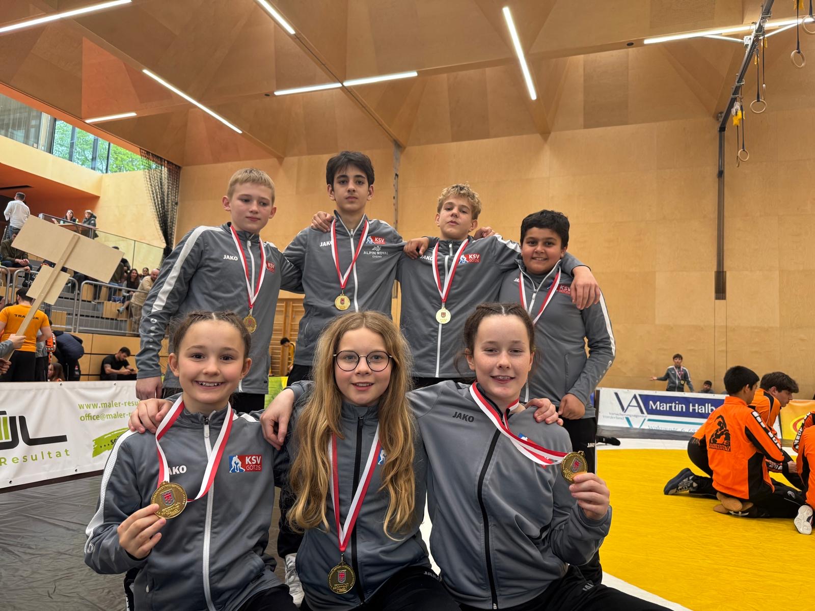 /user/pages/02.berichte/ksv-jugend-erringt-7-goldmedaillen-bei-den-landesmeisterschaften/e48a79d5-603b-4bdd-b17b-639c83fd7562.JPG