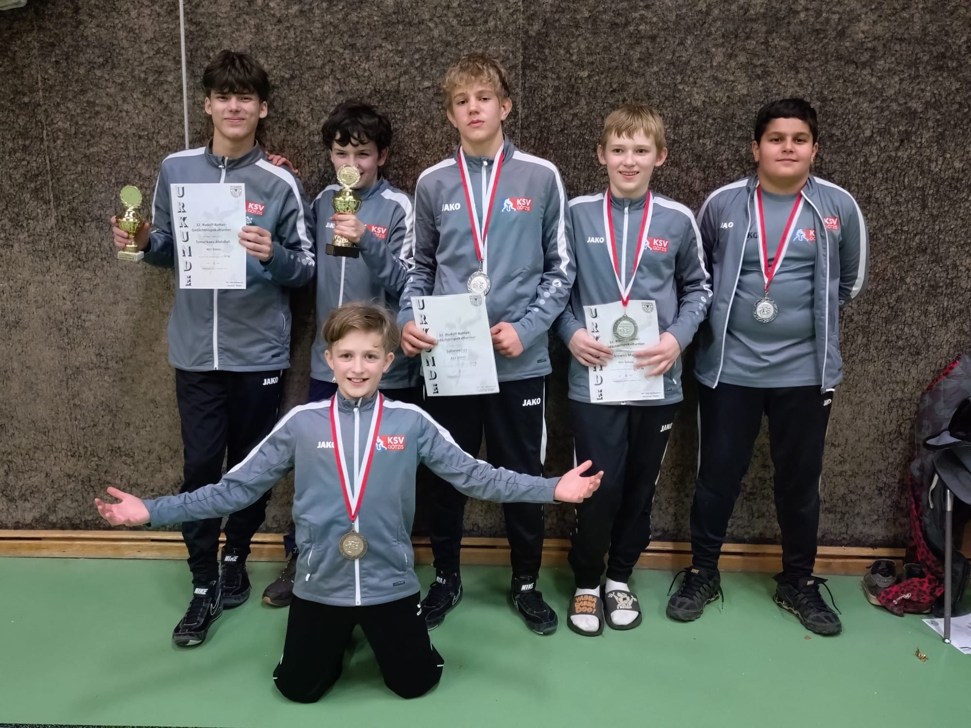 /user/pages/02.berichte/ksv-jugend-erringt-sechs-medaillen-beim-rudolf-rotter-pokalturnier/88e7f323-98f1-4bce-a7f1-49297fe0604a.JPG