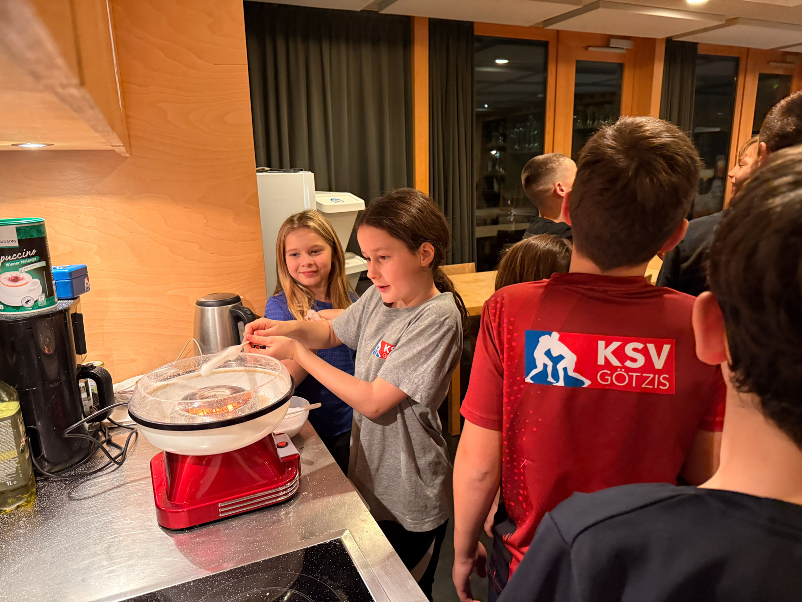 /user/pages/02.berichte/nikolausbesuch-beim-ksv-goetzis/image00002.jpeg